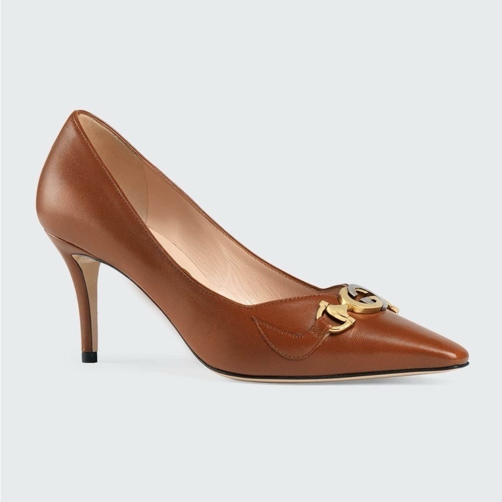 Gucci Zumi Gold and Silver Logo 75mm Leather Horsebit Pumps